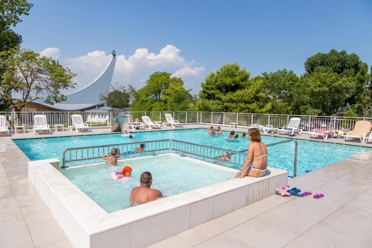 Hotel Alla Rotonda Lido di Jesolo Eksteriør billede