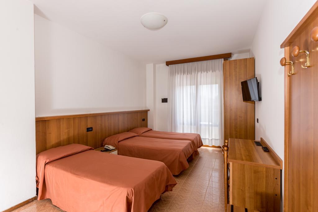 Hotel Alla Rotonda Lido di Jesolo Eksteriør billede