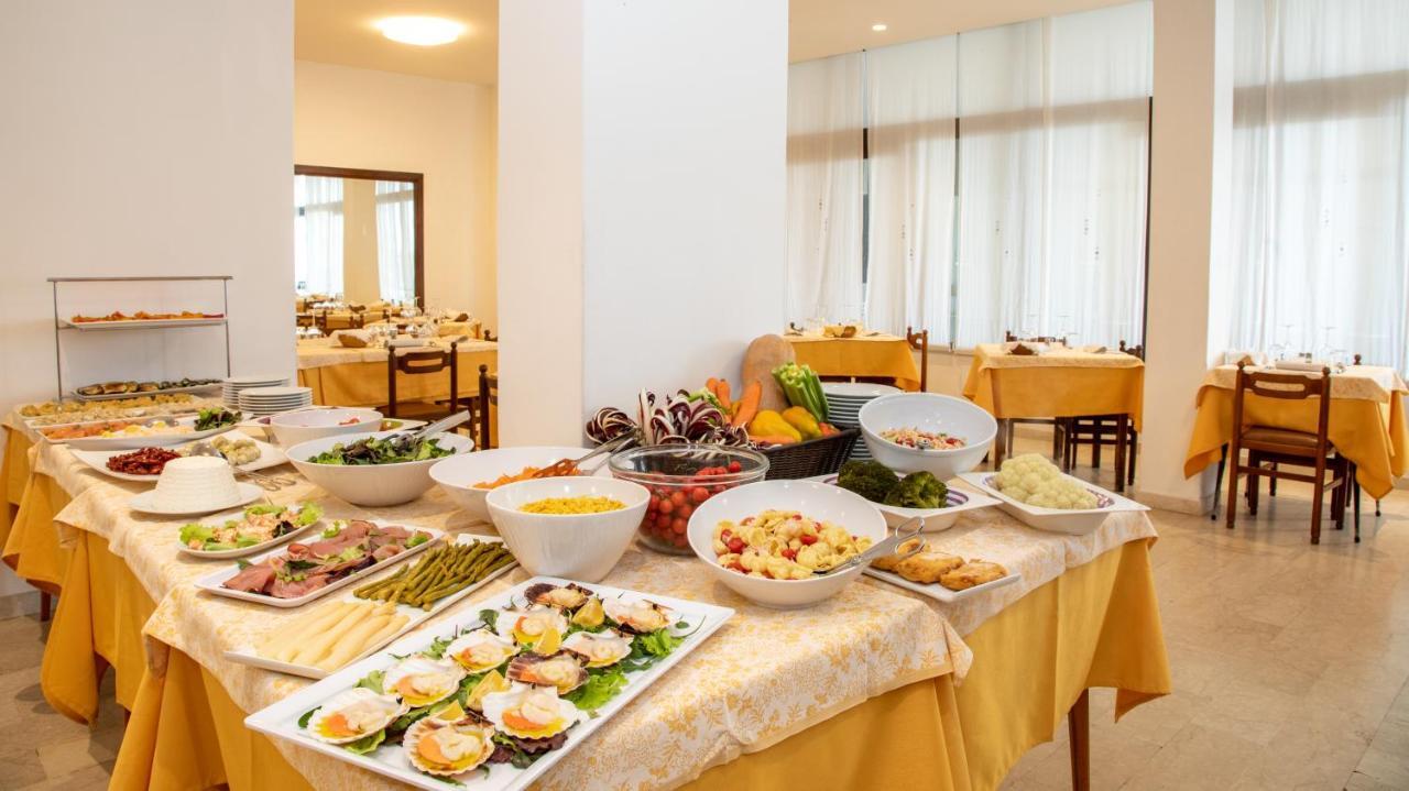 Hotel Alla Rotonda Lido di Jesolo Eksteriør billede