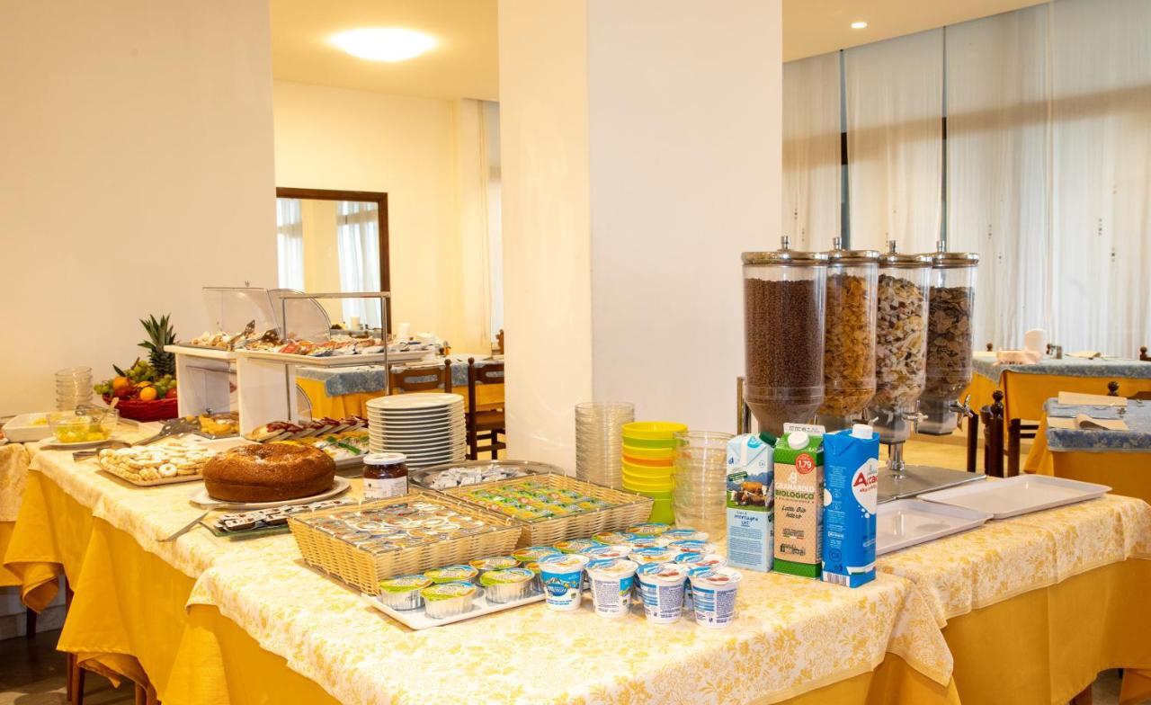 Hotel Alla Rotonda Lido di Jesolo Eksteriør billede